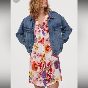 H&M Floral Puff-sleeved Dress Button Down Front Mini Length